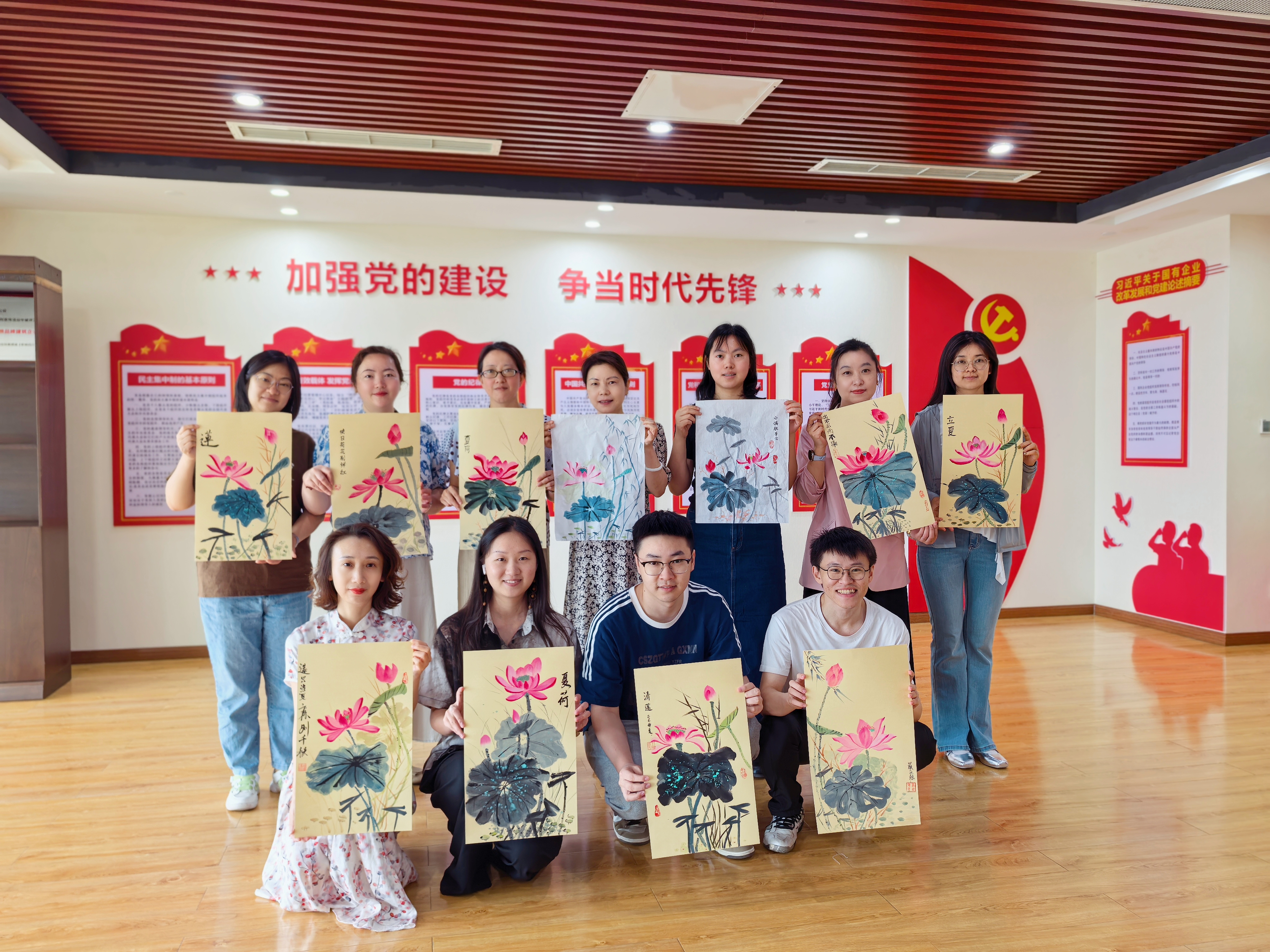 成都分公司旺苍嘉川停车场项目部开展消防应急疏散演练